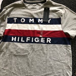 Tommy Hilfiger shirt size medium